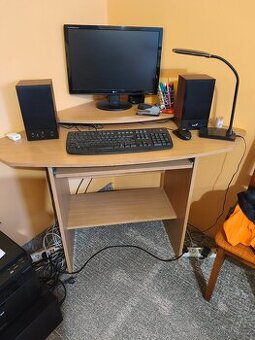 PC stůl rohový