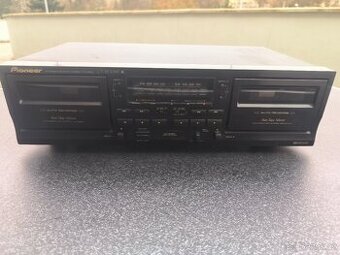 Kazetový deck Pioneer CT-W208R