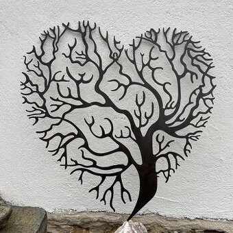 Závěsná kovová dekorace STROM ŽIVOTA - SRDCE 60x62cm
