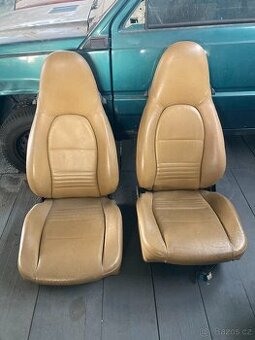 Porsche 911 996 přední sedačky, zadní sedáky a opěrky