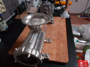 elektrický zabijačkový mlýnek na maso porkert