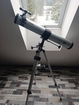 Astronomický teleskop