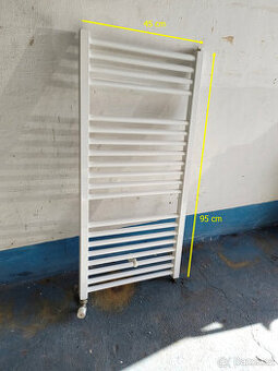 Koupelnový radiátor 45x95 cm