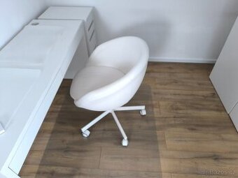 prodám designovou židli k psacímu stolu IKEA
