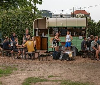 Pojízdný stánek s občerstvením - 1