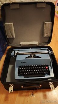 Psací stroj Consul s kufříkem - 1