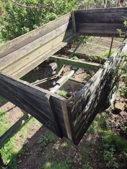 Vlek- valnik za traktor