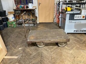 Manipulační vozík