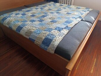 Manželská postel 200 x 180 s úložným prostorem