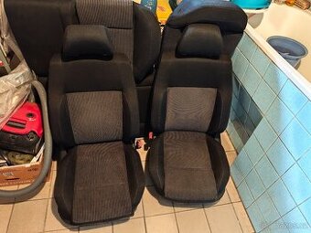 Paměťové, vyhřívané hranaté polosport sedačky Golf IV