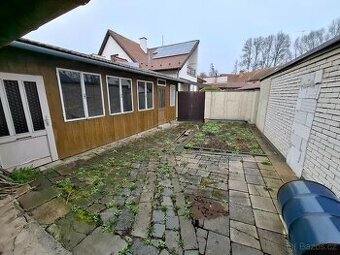 Prodám rodinný dům k demolici nebo jako stavební pozemek