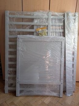 Postýlka Ikea Sundvik