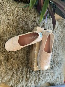 Růžové boty Toms
