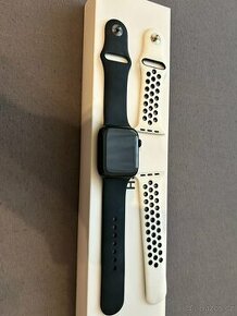 Apple Watch SE (2022) 44mm - 1
