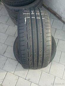 245/40R17