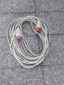 PRODLUŽOVACÍ KABEL 380V - 1