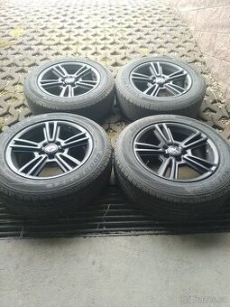 Ford mustang ALU kola