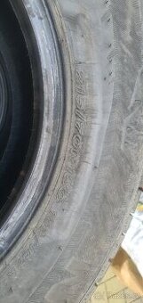 10ks pneu zimní 215/70 R15c