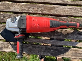Úhlová bruska Milwaukee 230