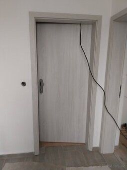 NOVÉ dveře Solodoor VČETNĚ obložkových zárubní