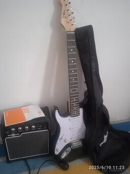 Prodám 3/4 dětskou LEVORUKOU kytaru Gear4music vč. komba