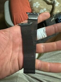 Apple Watch řemínek 45mm milánský tah grafitově šedý