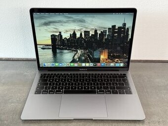 MacBook Air 13'' 2019 / i5 / 16GB / 128GB / Space Gray