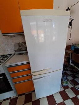Funkční lednice BEKO