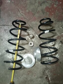 Lift kit Octavia 1 Golf IV Leon pružiny podložky