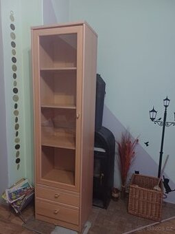 Vitrina a tv stolek