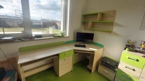 Klasický a rohový psací stůl + knihovna/polička