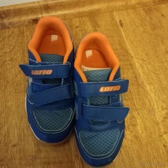 Dětská sálová obuv Lotto, vel. 31