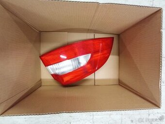 Škoda Superb 2, sedan - zadní levé světlo