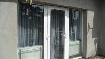 Balkonové plastové dveře 2.75x2.05