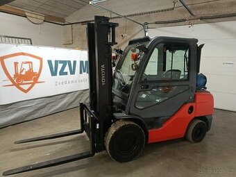 Vysokozdvižný vozík Toyota tonero 35 LPG