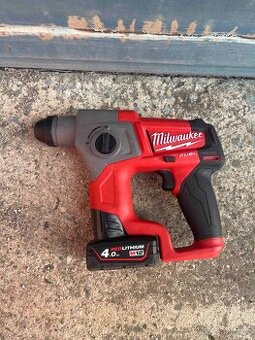 Milwaukee  vrtací kladivo M12