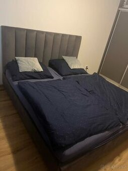 Manželská postel 200x180