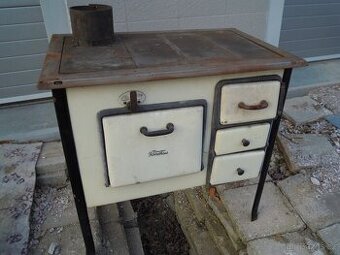 starý kuchyňský sporák -prodej