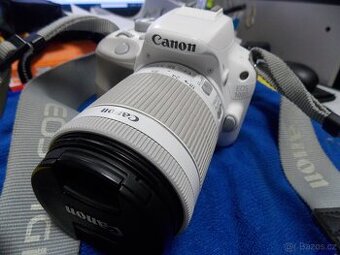 Krásný zánovní nepoužitý fotoaparát zn. CANON