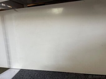 radiátor 2m dlouhý, nízký