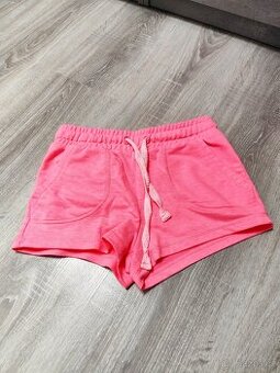 Růžové kraťasy