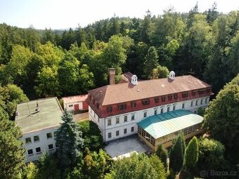 Areál Rezek, pozemek 9.376 m2.