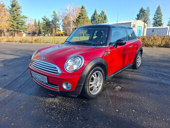 Mini Cooper 1.6 88kW,klimatizace,vyhřívané sedačky