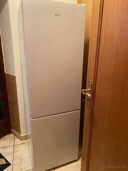 Prodám kombinovanou chladničku s mrazákem
