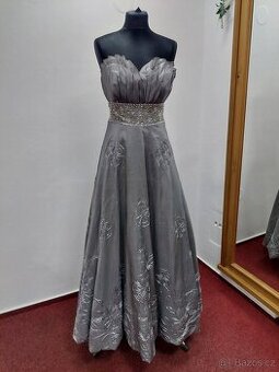 Šedé společenské šary