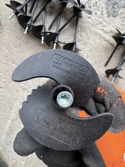 Hmoždinky do polystyrenu HILTI 8×125 HTH – 34 ks - 1