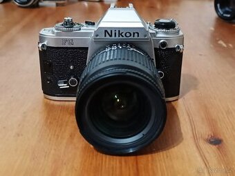 NIKON FG (Nikkor 28-80mm) - 1982