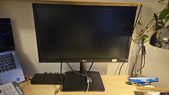 23" LG SUPER LED IPS monitor