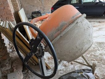 Stavební míchačka