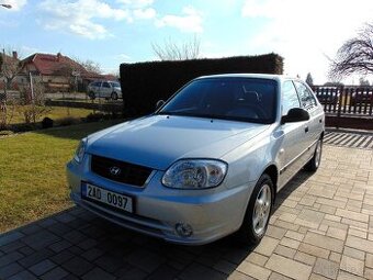 HYUNDAI ACCENT 1.3,PŮVOD ČR,1.MAJ.,KLIMA,SERVISKA
